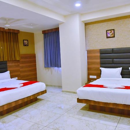 Hotel Krishna Palace Ānand Eksteriør bilde