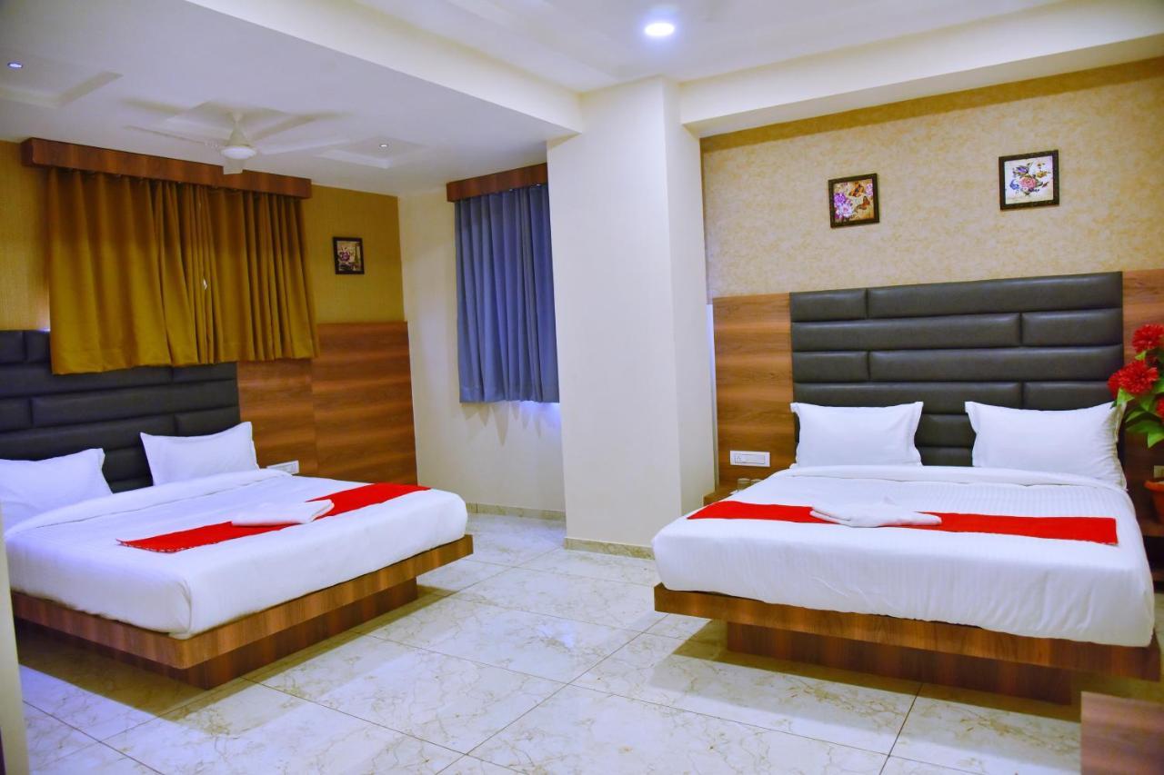 Hotel Krishna Palace Ānand Eksteriør bilde